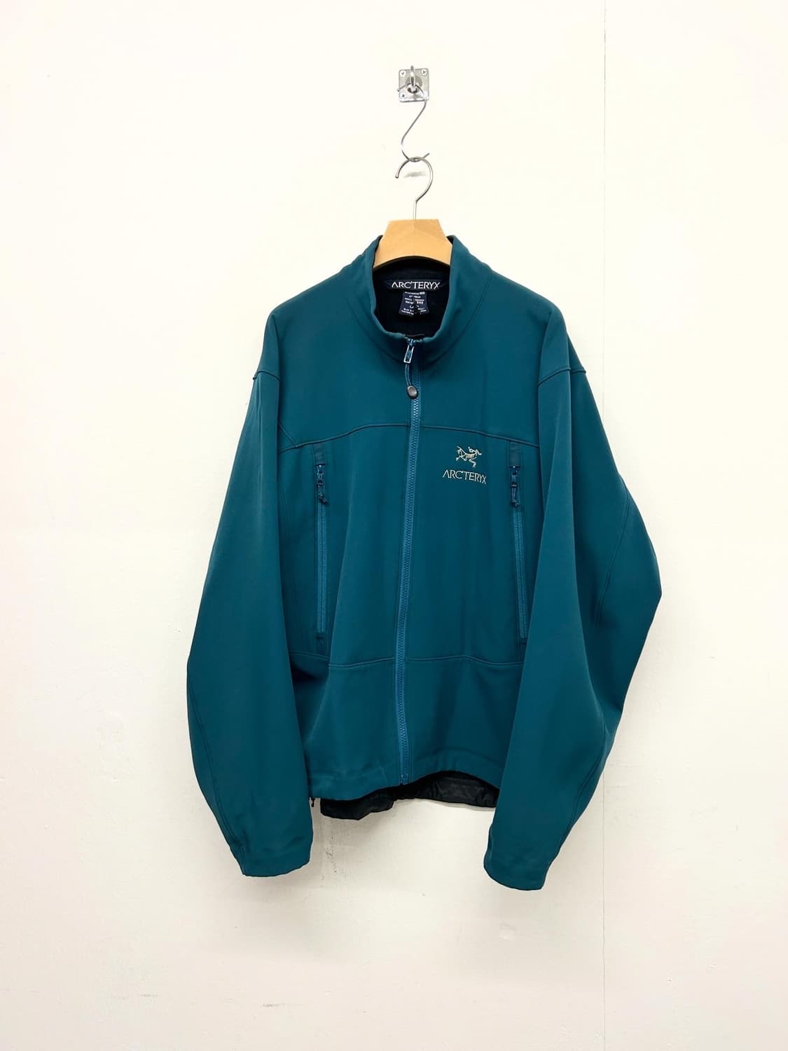 아크테릭스 소프트쉘 자켓 상품이미지1