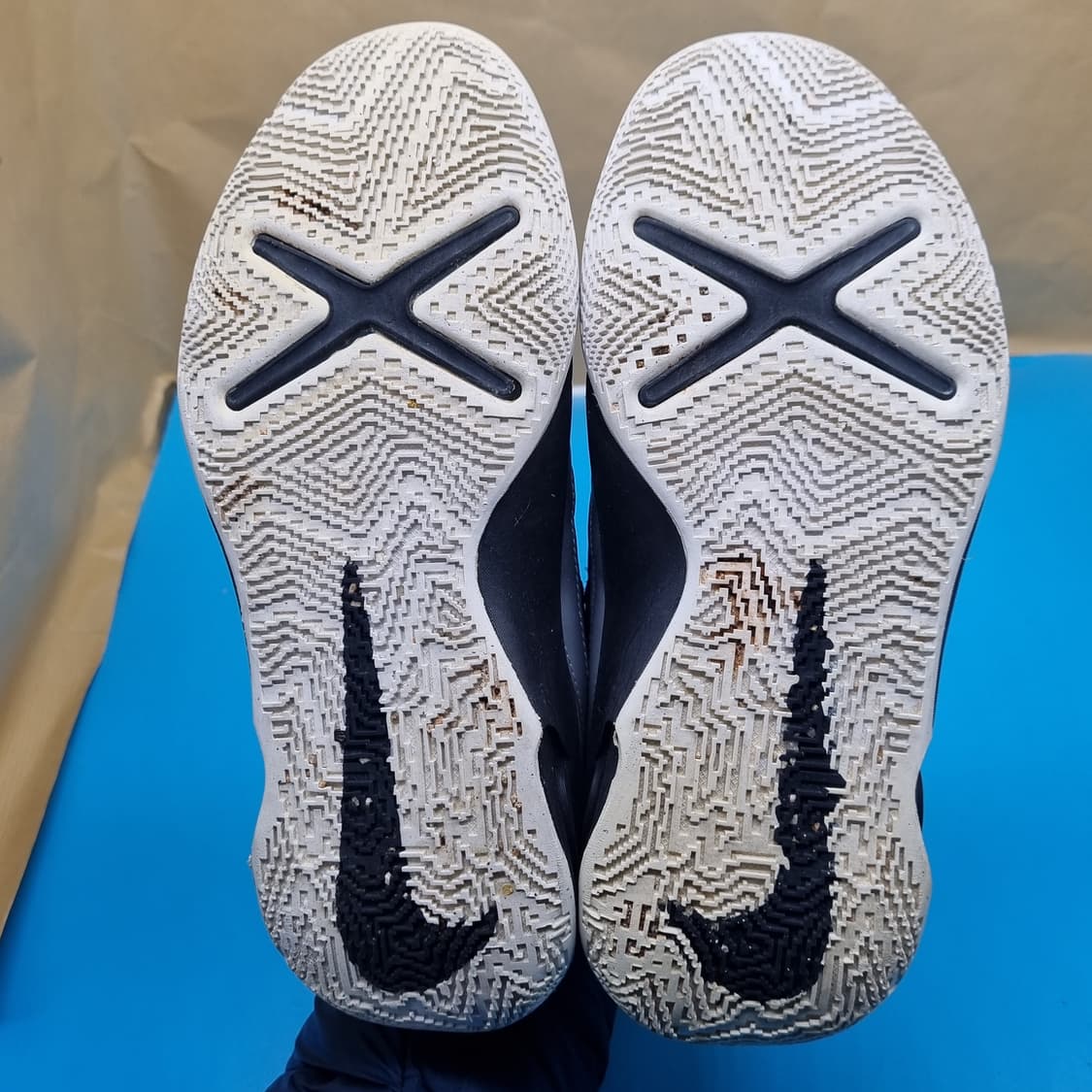 나이키 팀허슬D 운동화245 상품이미지3