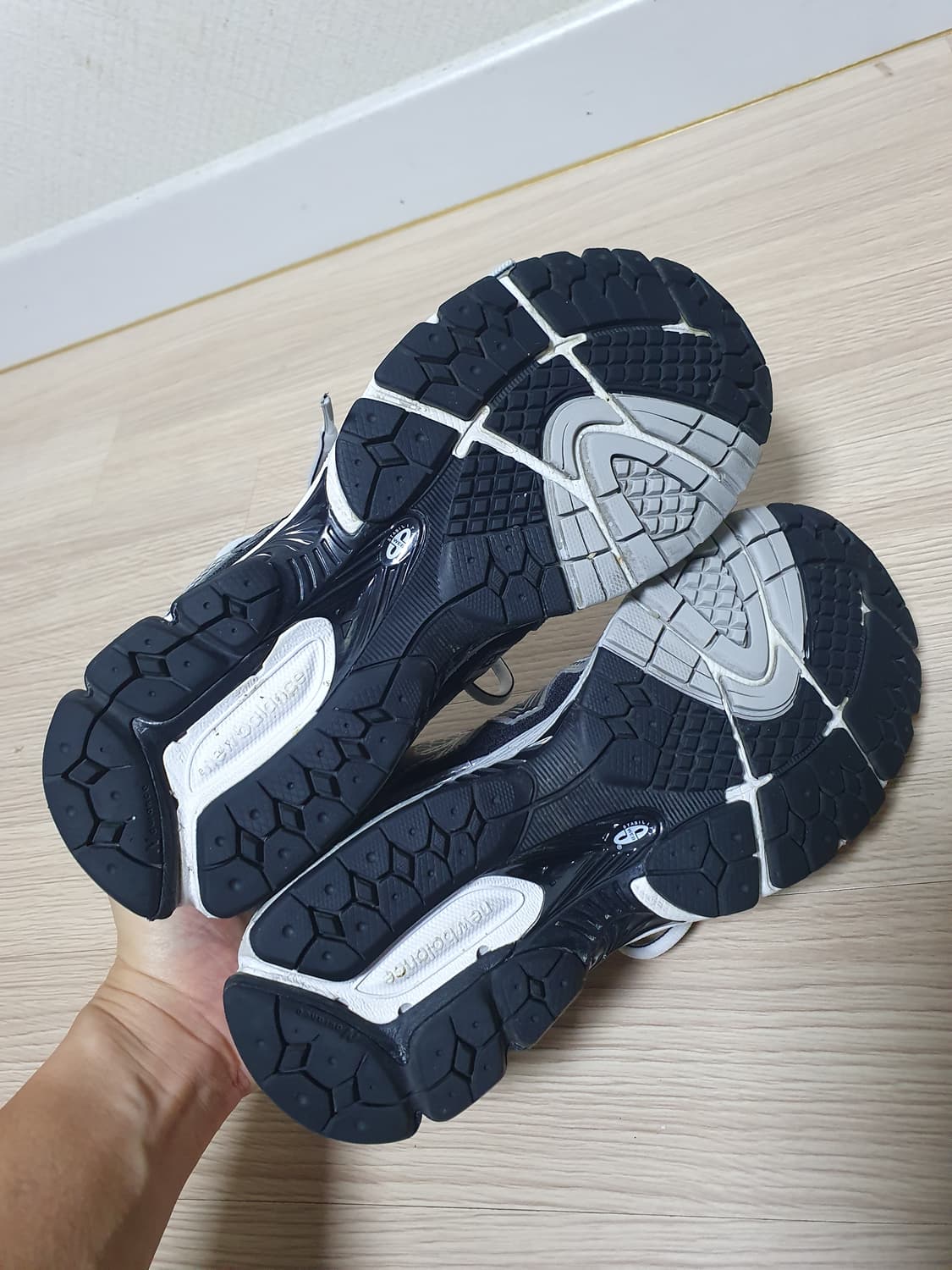 뉴발란스 860v2 운동화 240 상품이미지7