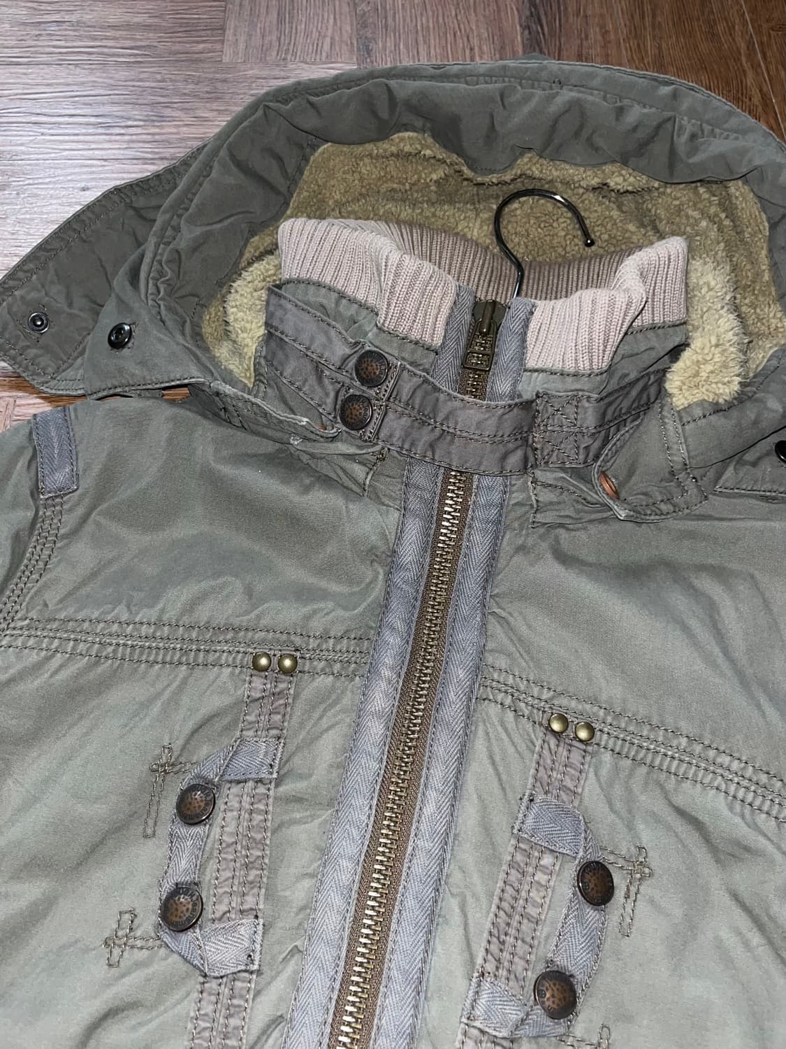 밀리터리 디테일 후드 점퍼 상품이미지3