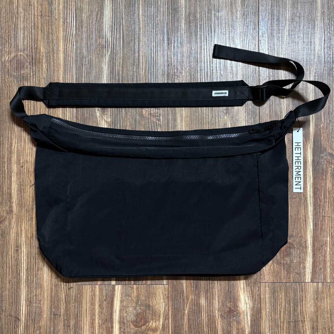헤더먼트 파라슈트 숄더백 블랙 상품이미지8