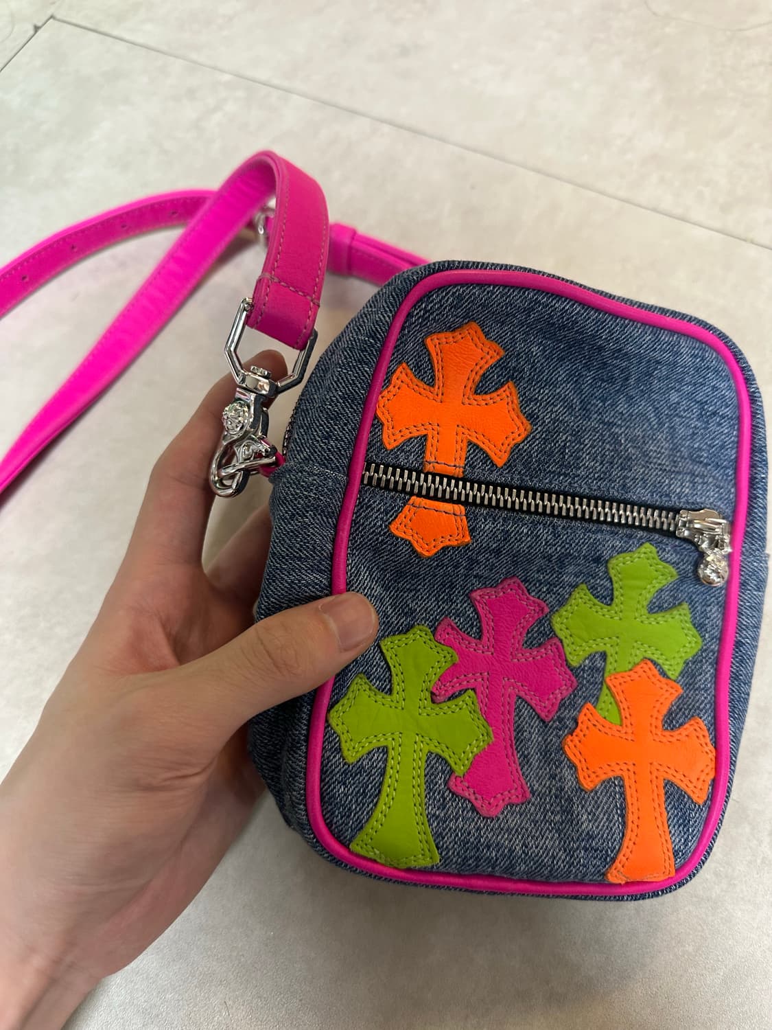 크롬하츠 레더 패치 멀티컬러 타카백 크로스백 상품이미지2