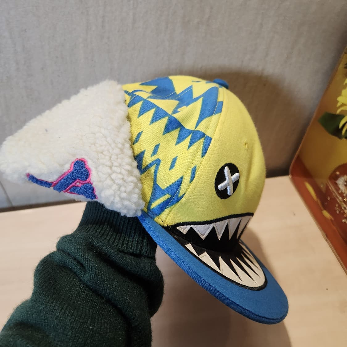 엘스팅코 몬스터 귀달이 퍼 캡 🧟‍♂️💛 블루&옐로우 유니크 스트릿 상품이미지2