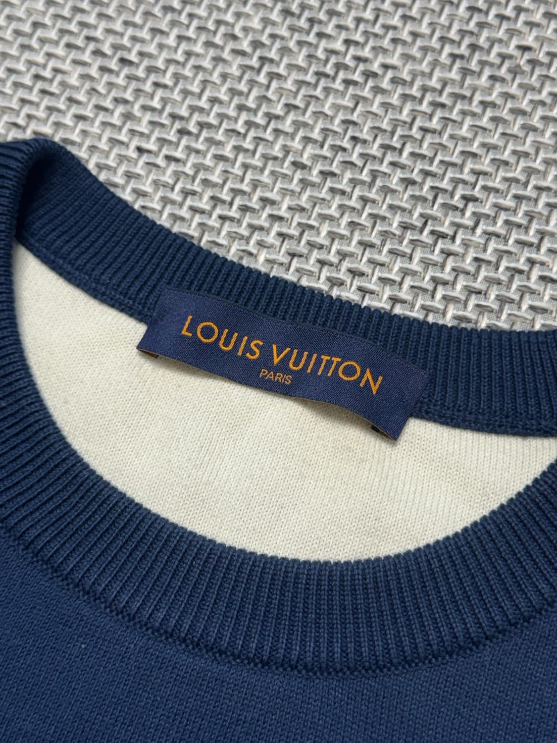 루이비통 그라디언트 모노그램 니트 상품이미지4