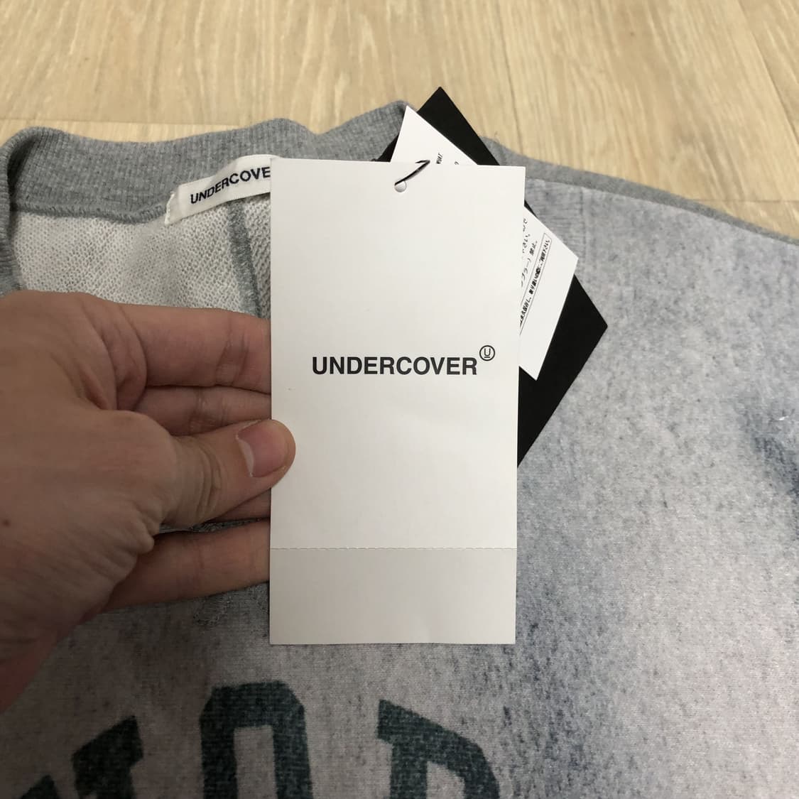(3) 새상품 언더커버 UNDERCOVER 슬로건 프린트 패널트 맨투맨 상품이미지5