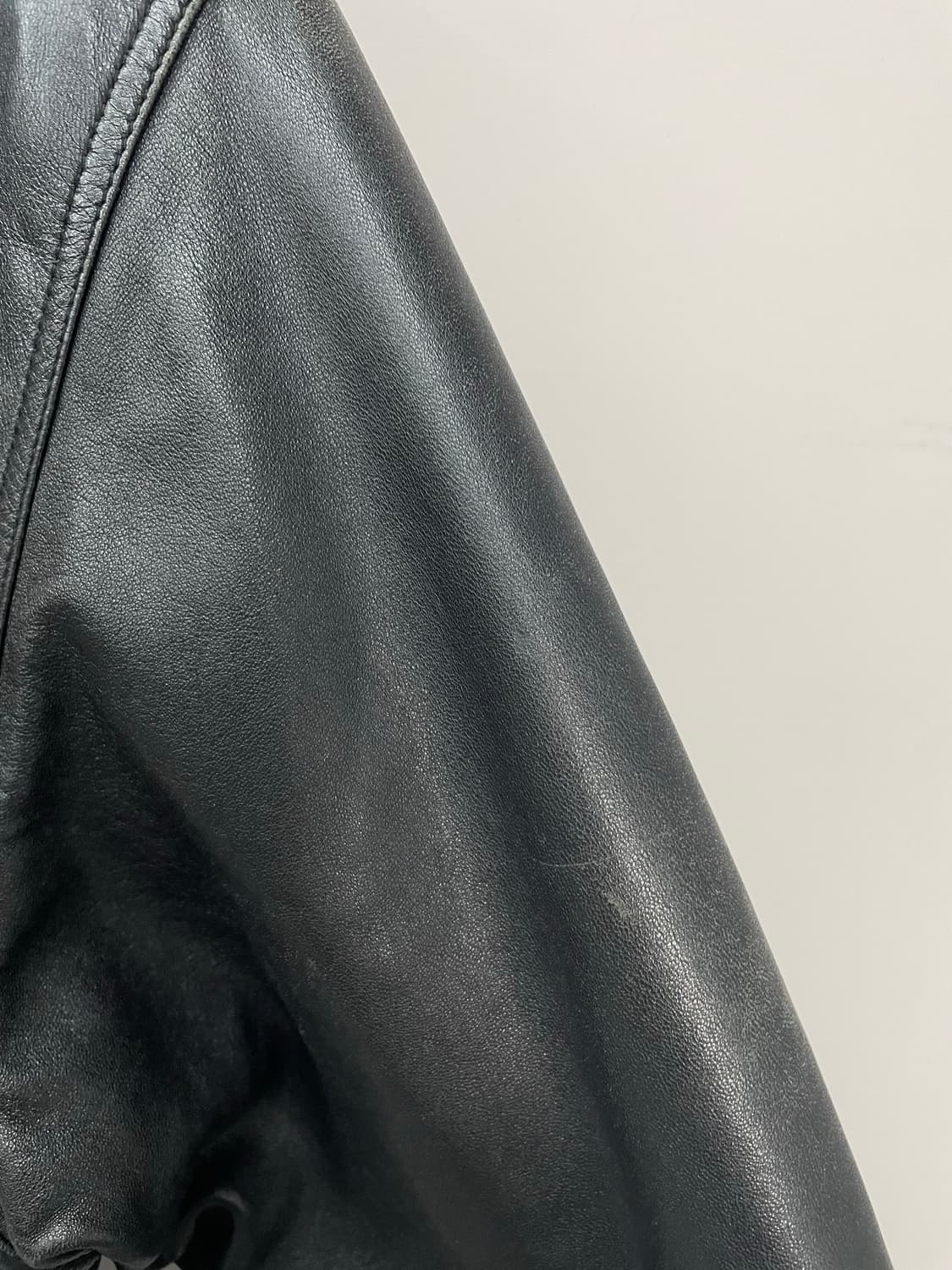 입생로랑 블랙 가죽 무스탕 자켓 H1399 상품이미지6