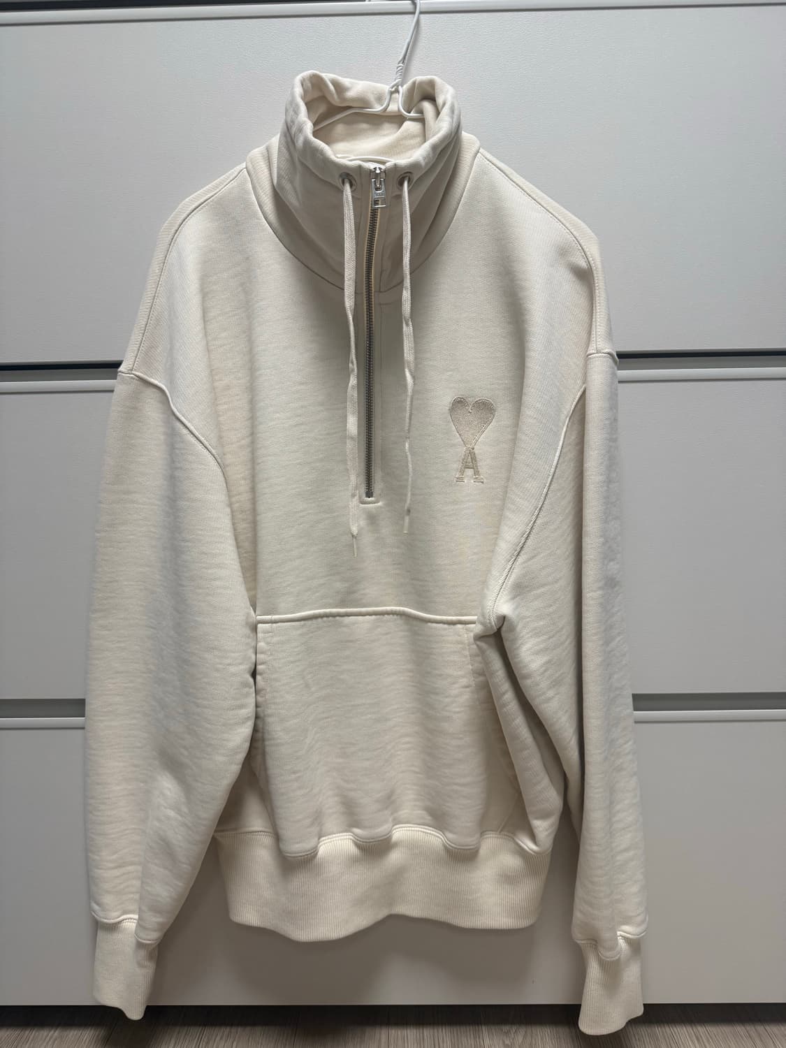 아미 하프넥 맨투맨 상품이미지1