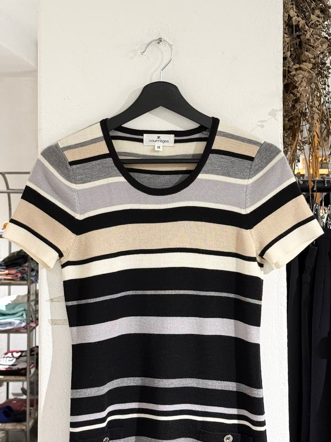 꾸레쥬 블랙 화이트 스트라이프 니트 하프 슬리브 미디 원피스 상품이미지4