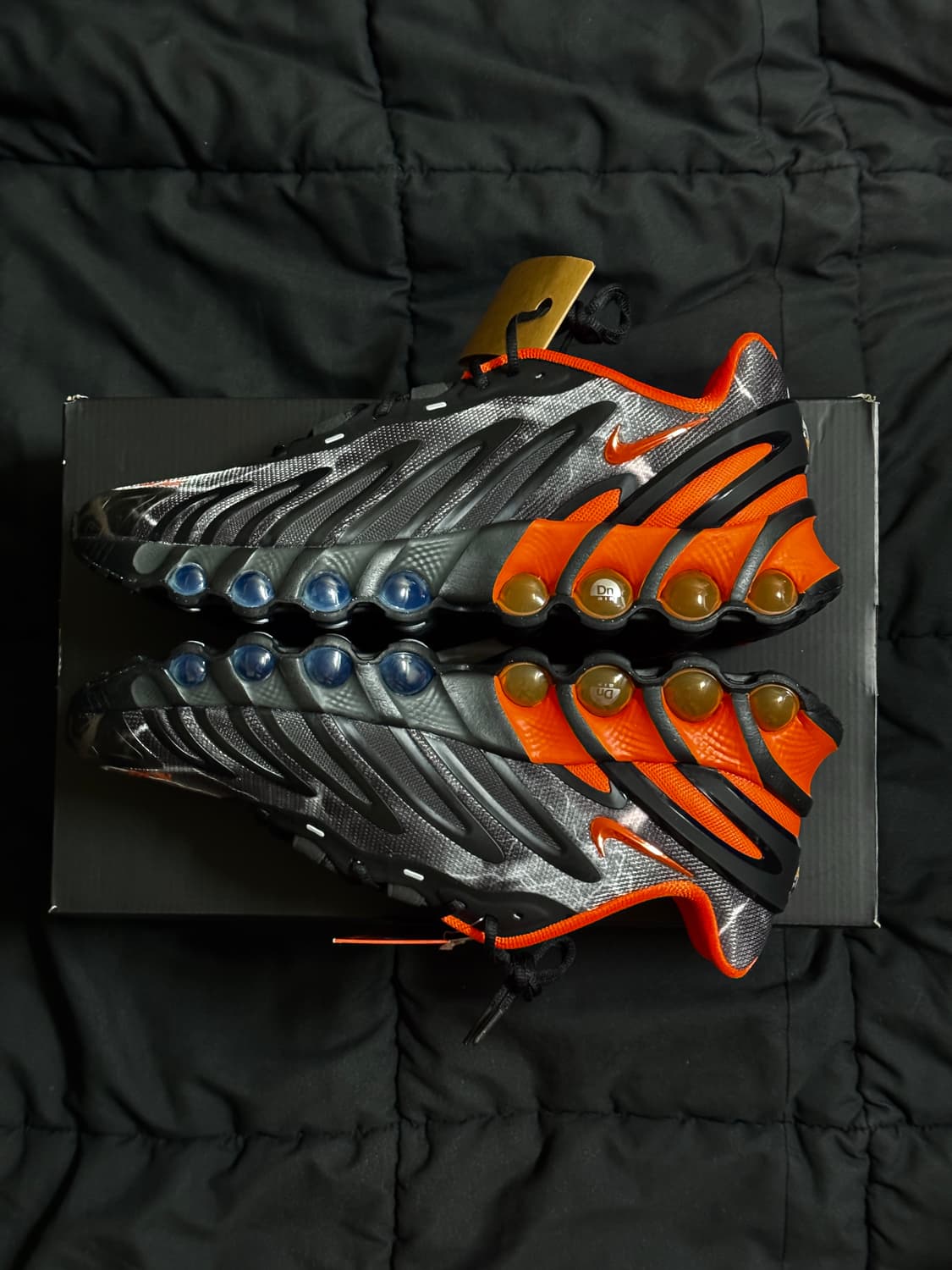 [305] 팔라스 X 나이키 에어 맥스 Dn8 블랙 세이프티 오렌지 상품이미지2