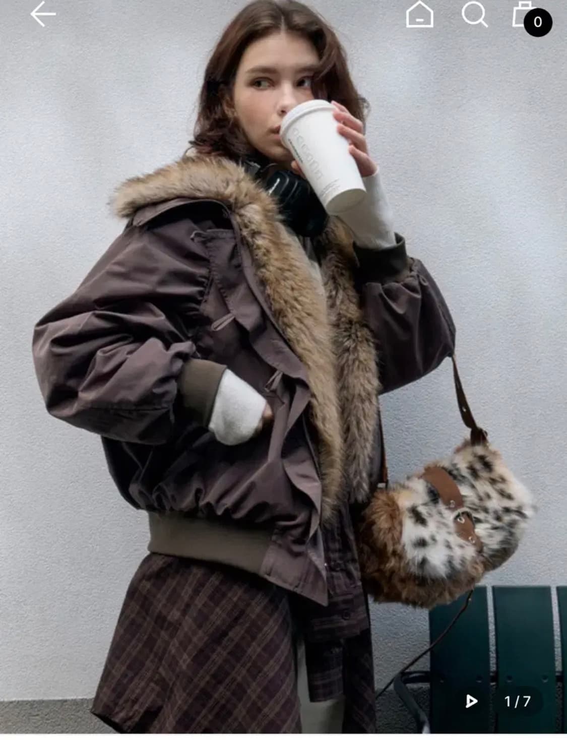 아이토브서울 셔링 크롭 퍼점퍼 상품이미지1