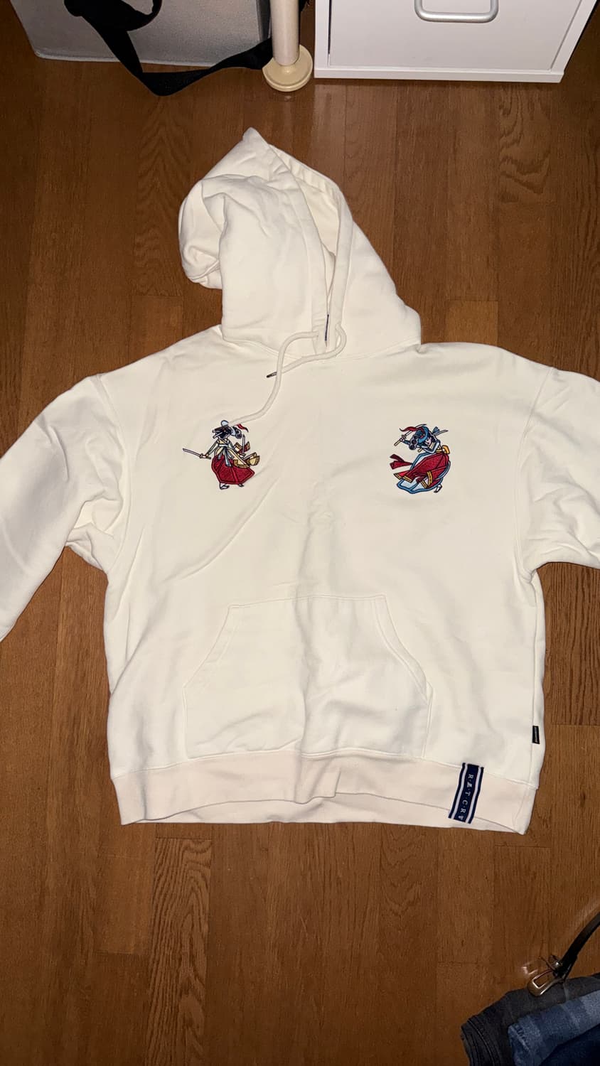 로맨틱크라운 자수 후드 상품이미지1