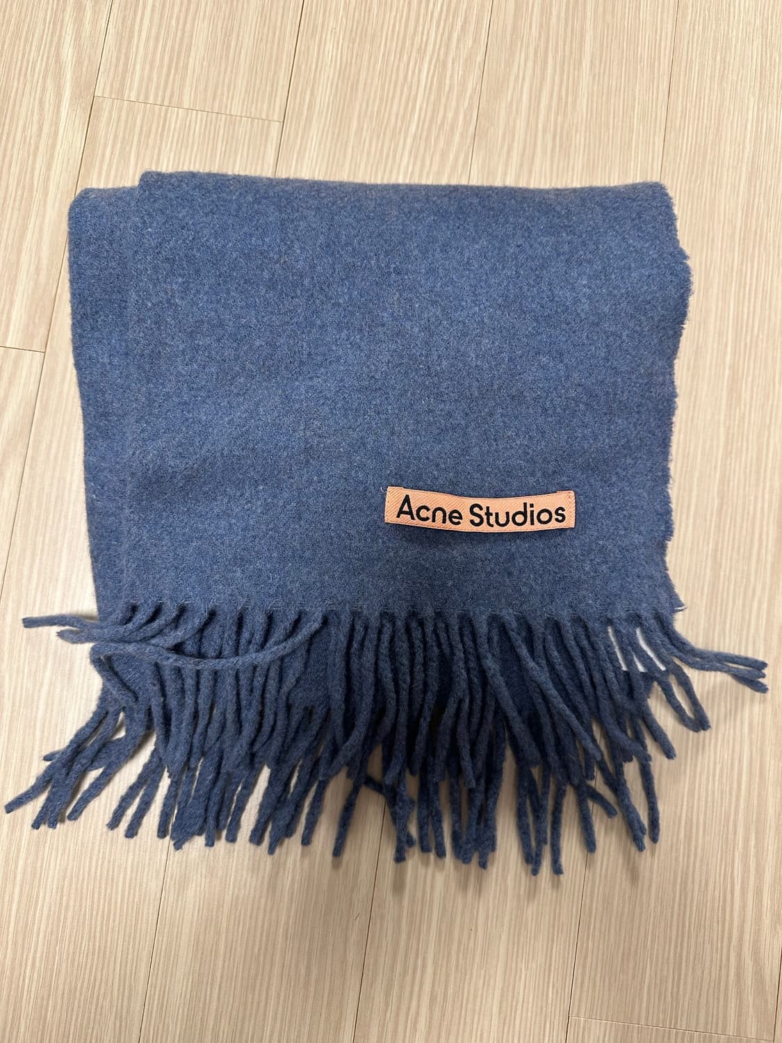 아크네 머플러 네이비 상품이미지1