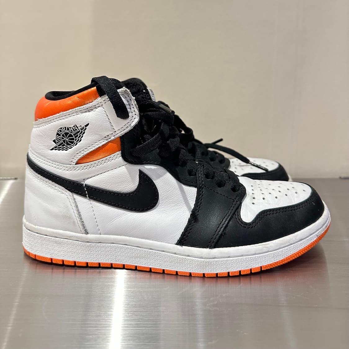 조던 1 레트로 하이 OG 일렉트로 오렌지 상품이미지6