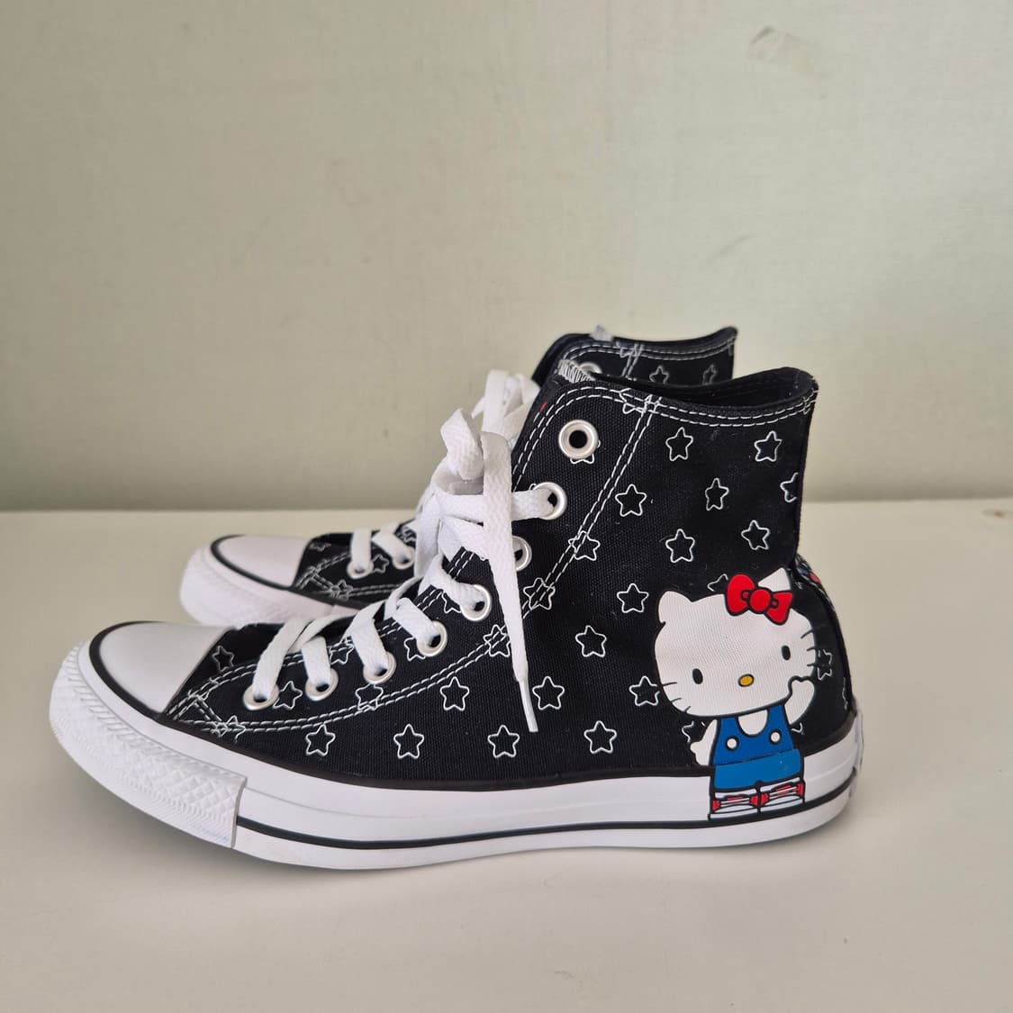 컨버스 척테일러 올스타 헬로키티 하이 250 상품이미지2
