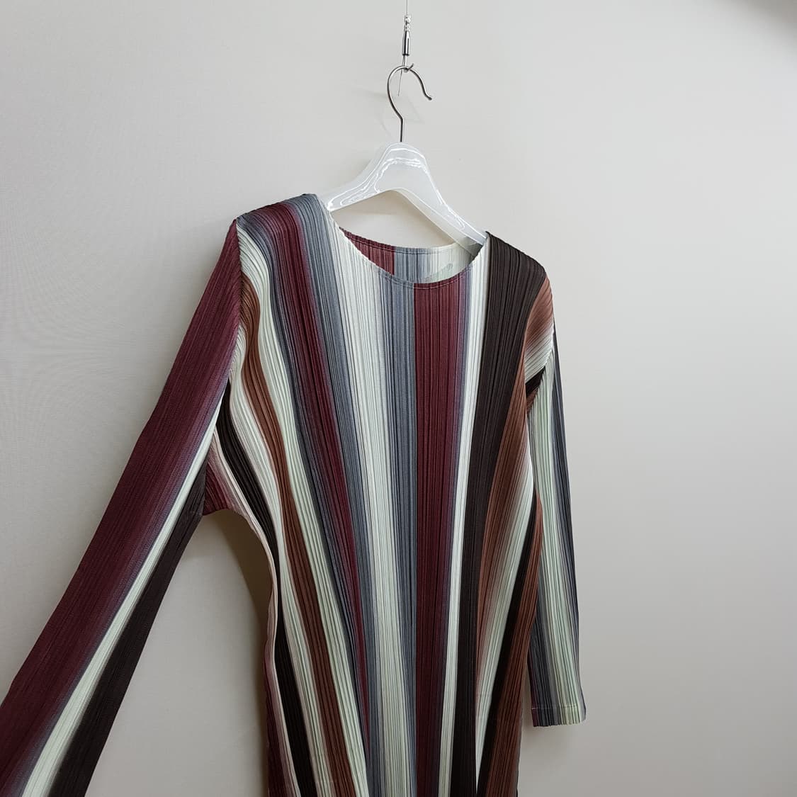 이세이미야케 멀티 플리츠 스트라이프 블라우스 3사이즈 상품이미지3