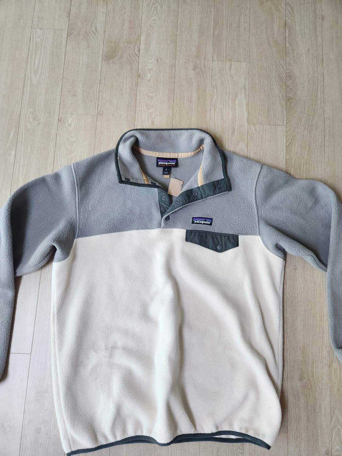 [M]파타고니아 신칠라 (그레이 아이보리) 팝니다. 상품이미지1