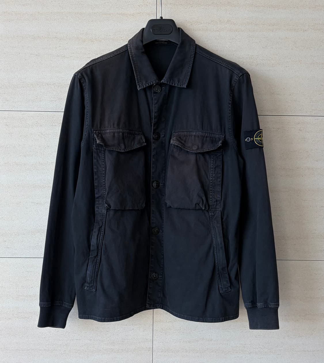 스톤아일랜드 가먼트다이드 올드이펙트 오버셔츠 상품이미지1