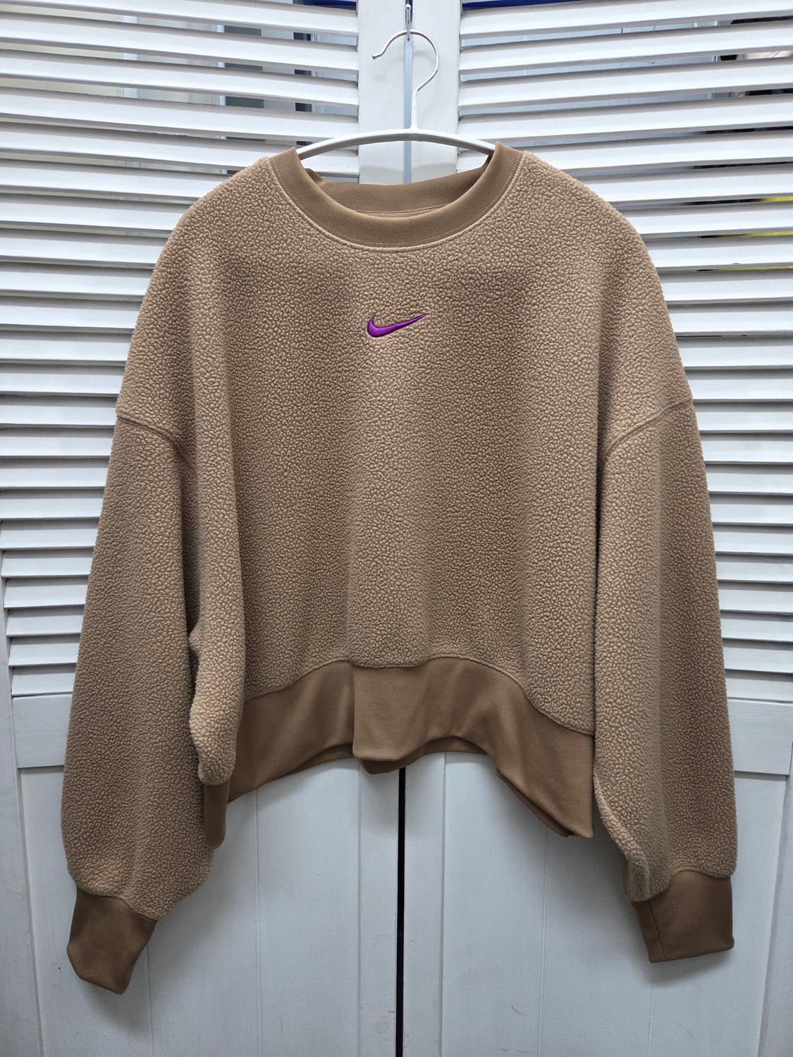 나이키 후리스 기모 크롭 맨투맨 상품이미지1