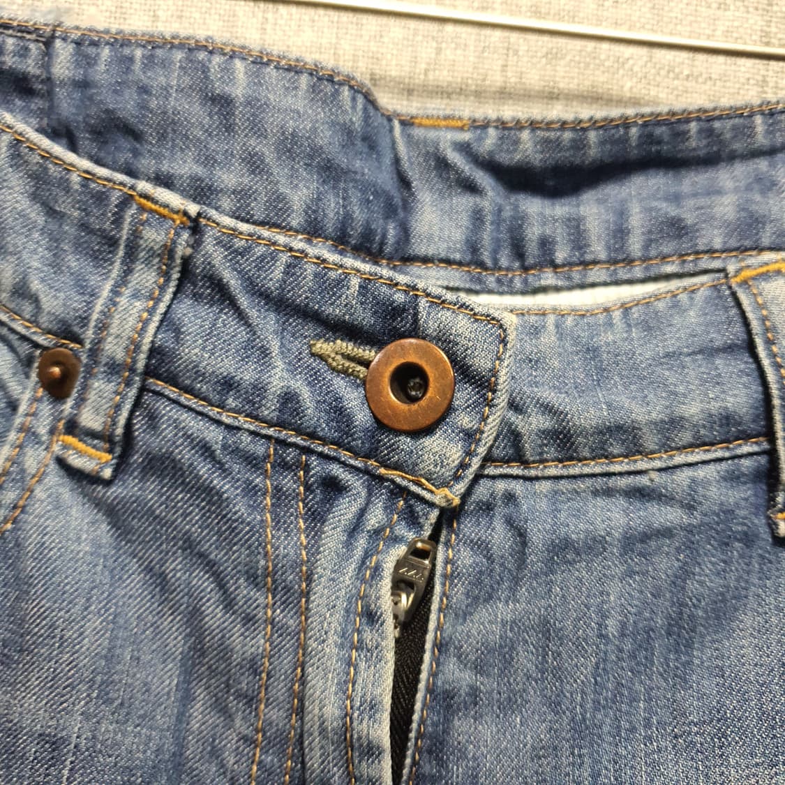 시스템 지퍼 디테일 데님 청바지 데미지진 스타일  상품이미지4