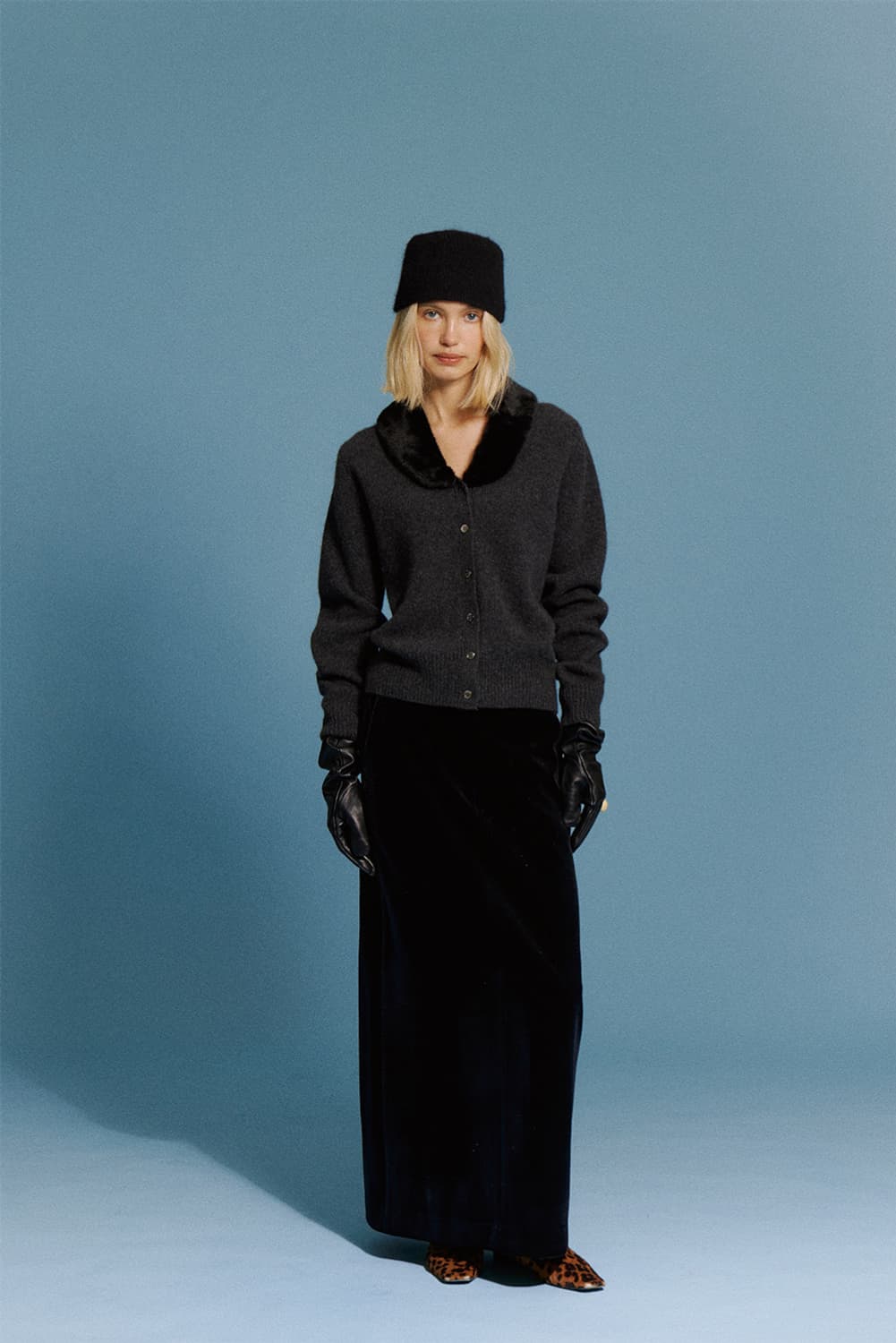 LO61 퍼 가디건 Fur Trim Cardigan in Charcoal 상품이미지3