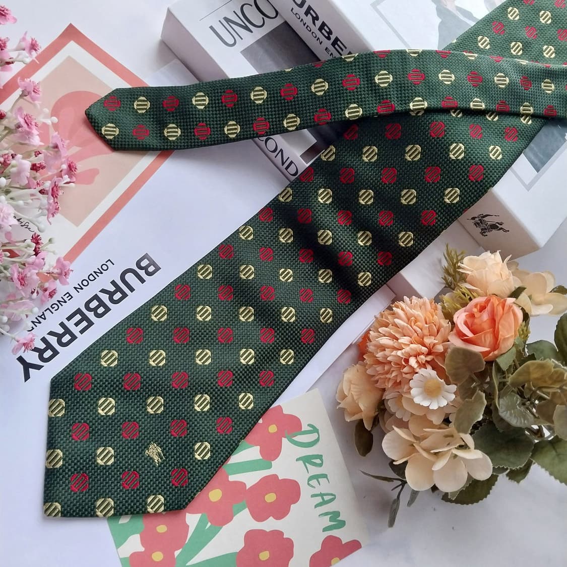 버버리 실크 그린 도트 패턴 넥타이 9.9cm S~A+등급 K2510
 상품이미지3