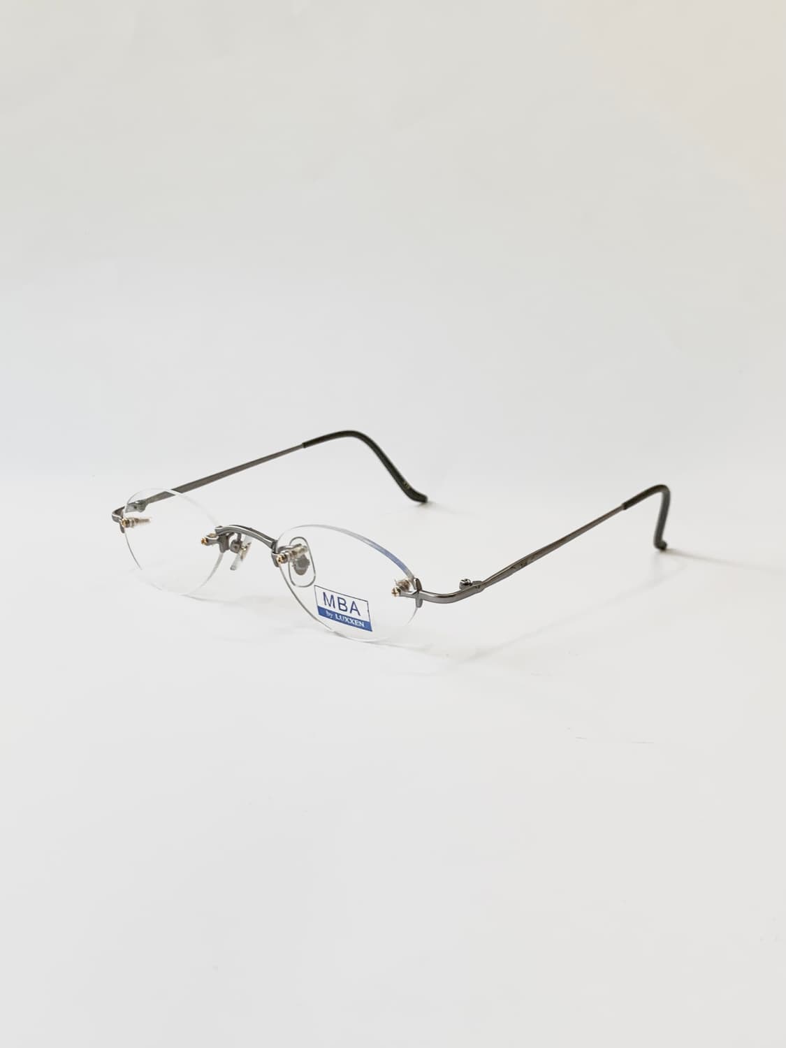 [픽키-662] 투명 무테 실버 오벌 안경 블랙팁 라운드 림리스 상품이미지3