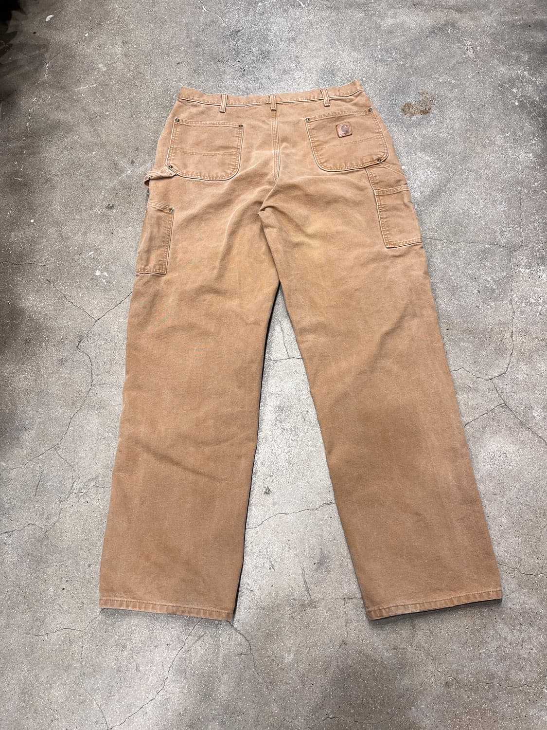 칼하트 더블니 덩가리핏 B136 BRN 상품이미지4