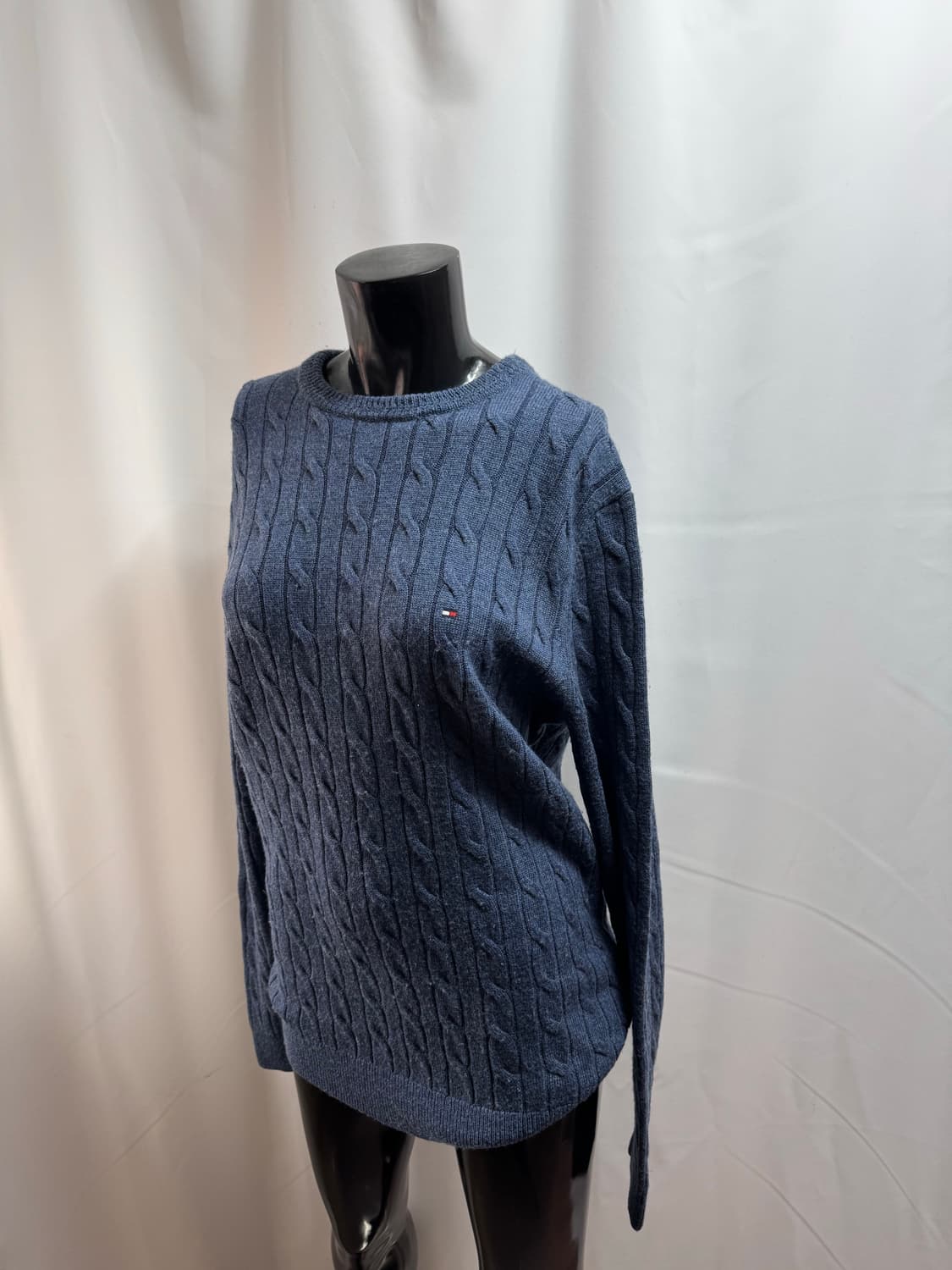 타미힐피거 라운드넥 꽈배기 니트 상품이미지1