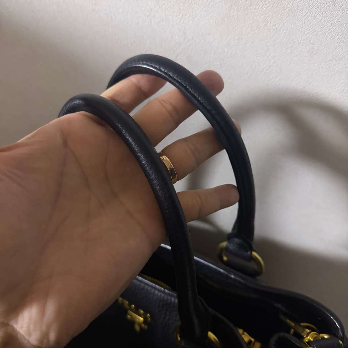 프라다 BN2878 블랙 비텔로 금장 2WAY 토트백 상품이미지5