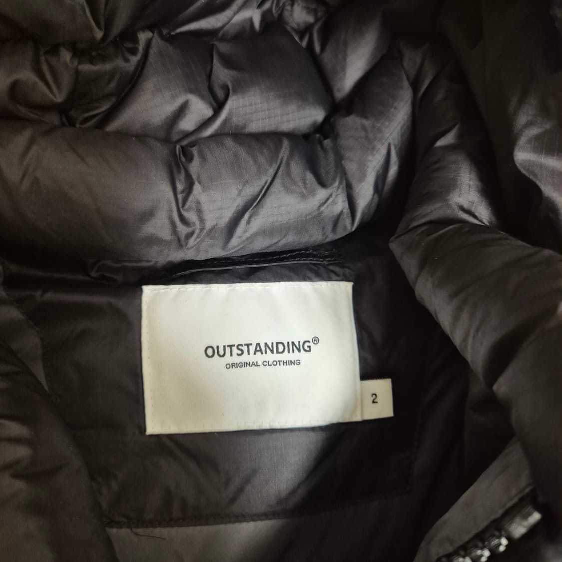 아웃스탠딩 카라코람 패딩 블랙 2 상품이미지2