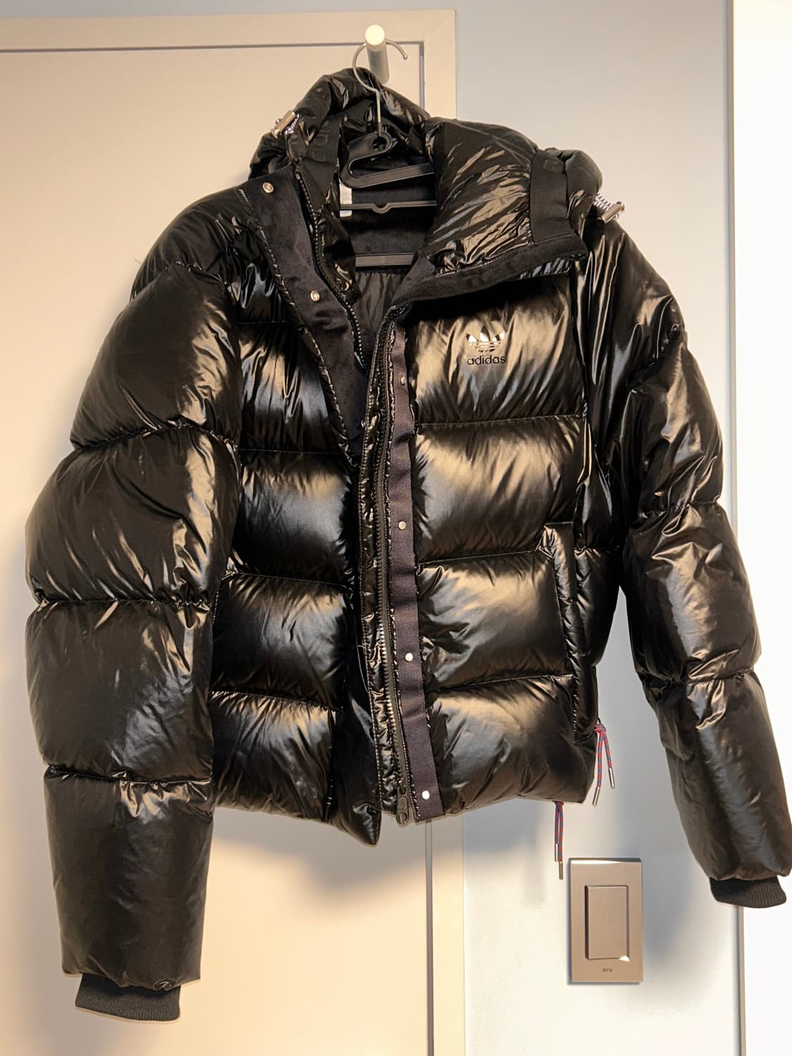 아디다스 숏 프리미엄 퍼퍼 재킷 - 블랙 / IR7120 상품이미지3