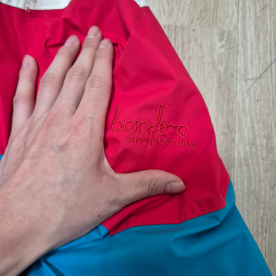 본파이어 스노우보딩 컴퍼니 여성 스노우보드 후드 바람막이 자켓 상품이미지4