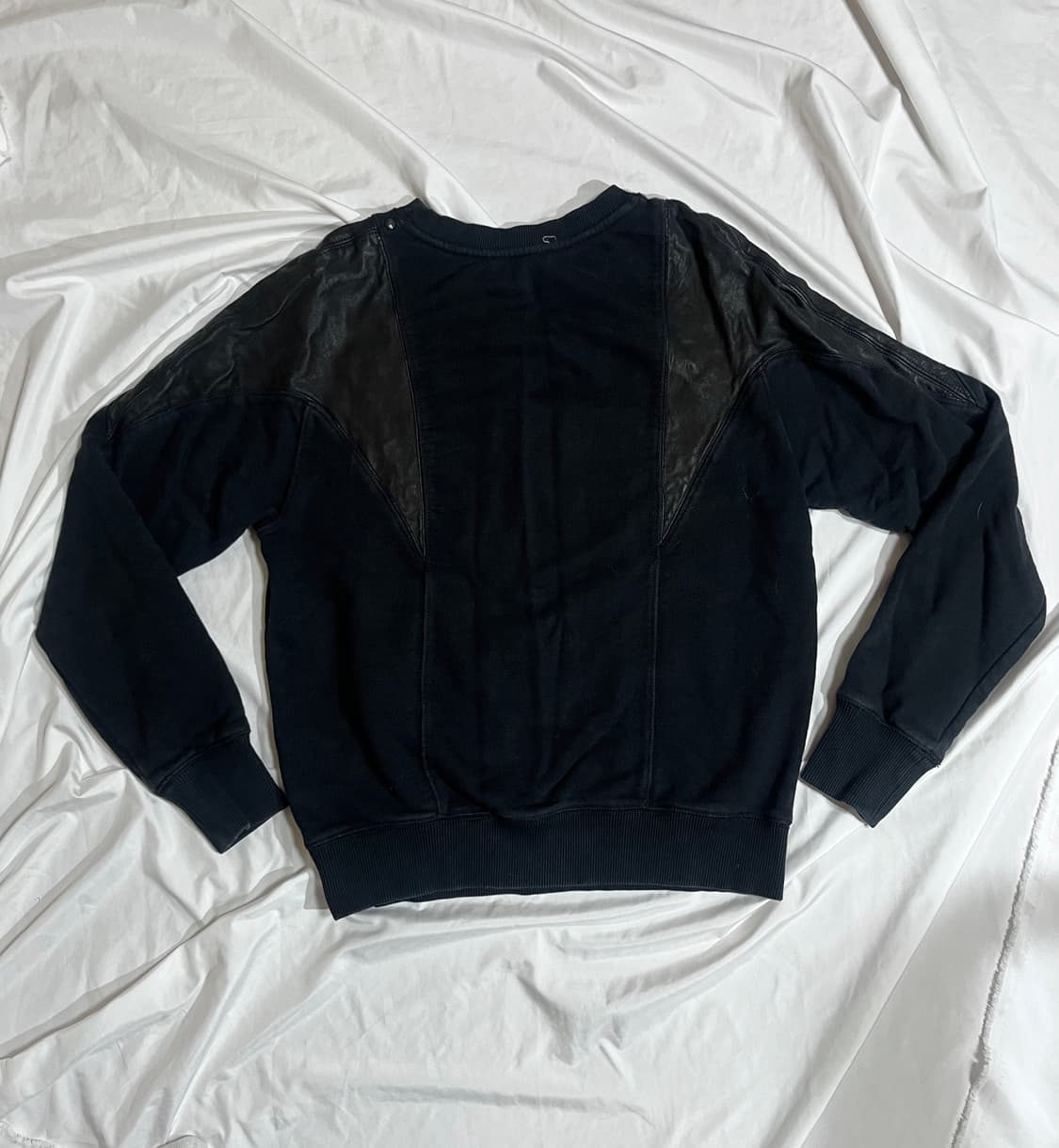 디젤 램 스킨 양가죽 포인트 맨투맨 상품이미지6