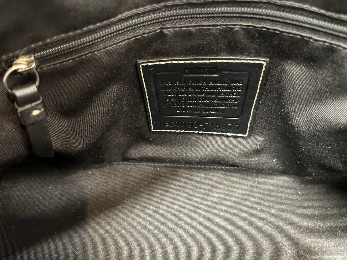 Coach Vandal Black Shoulder Bag 상품이미지9