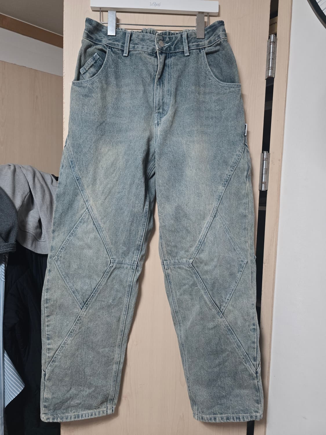 엑스톤즈 백 밴딩  다이아 절개 데님팬츠
 L 상품이미지6