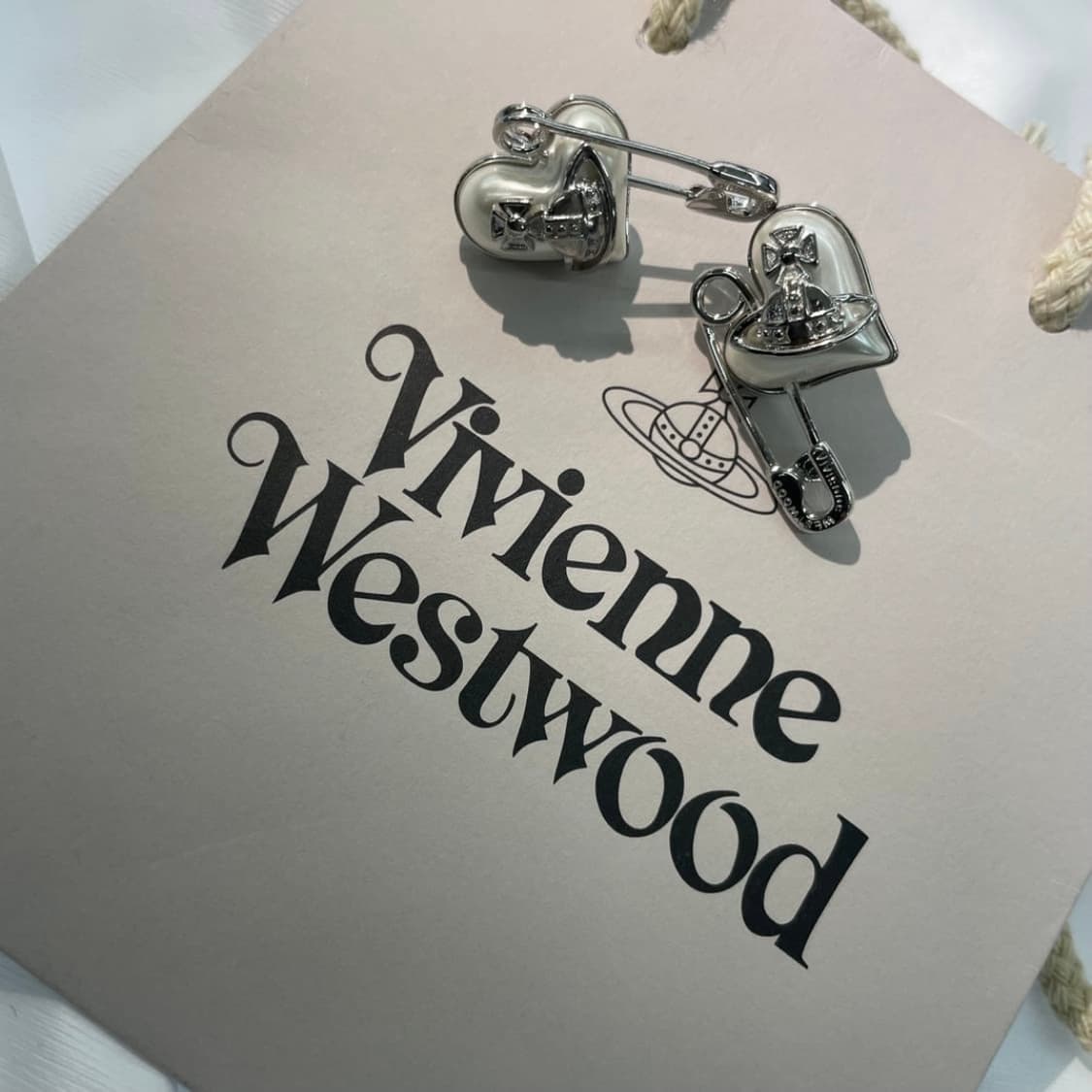 비비안웨스트우드 아카이브 오리에타 진주펄 하트 orb 귀걸이 상품이미지1