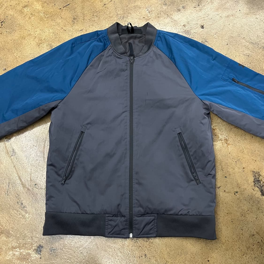 [정품/L] 언더아머 블루 그레이 바람막이 점퍼 b17 상품이미지3