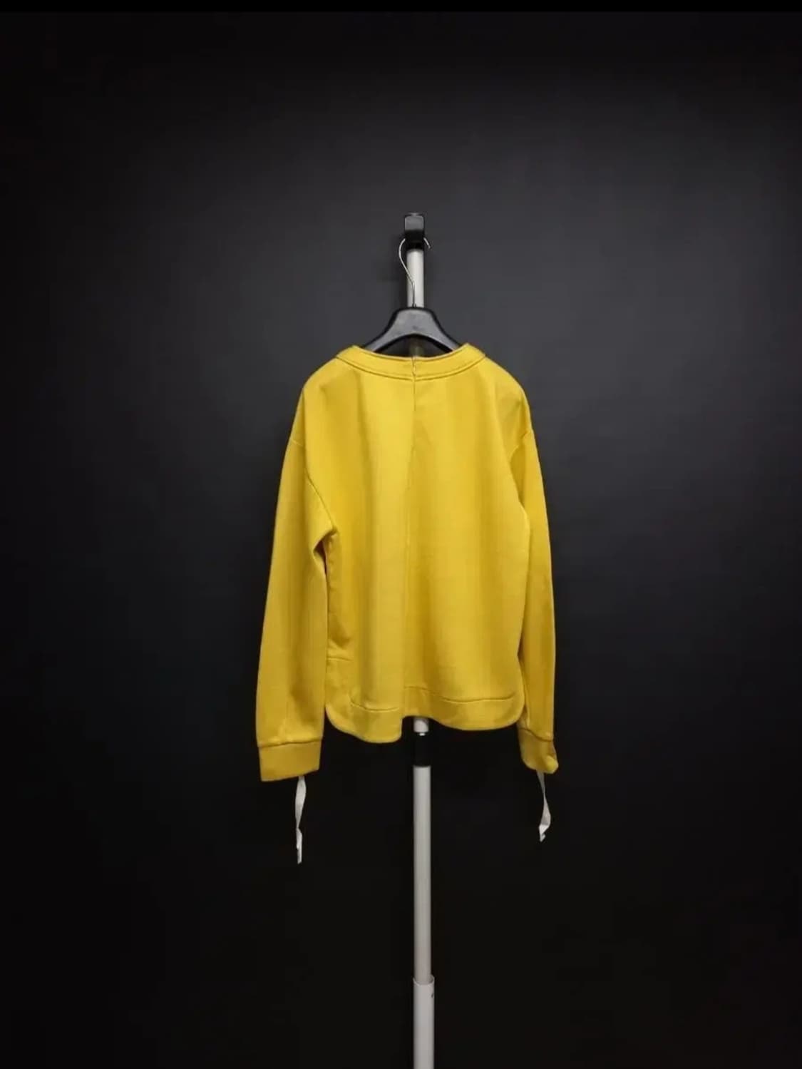 세컨플로어 얇은 네오프렌 맨투맨 55.66 상품이미지2