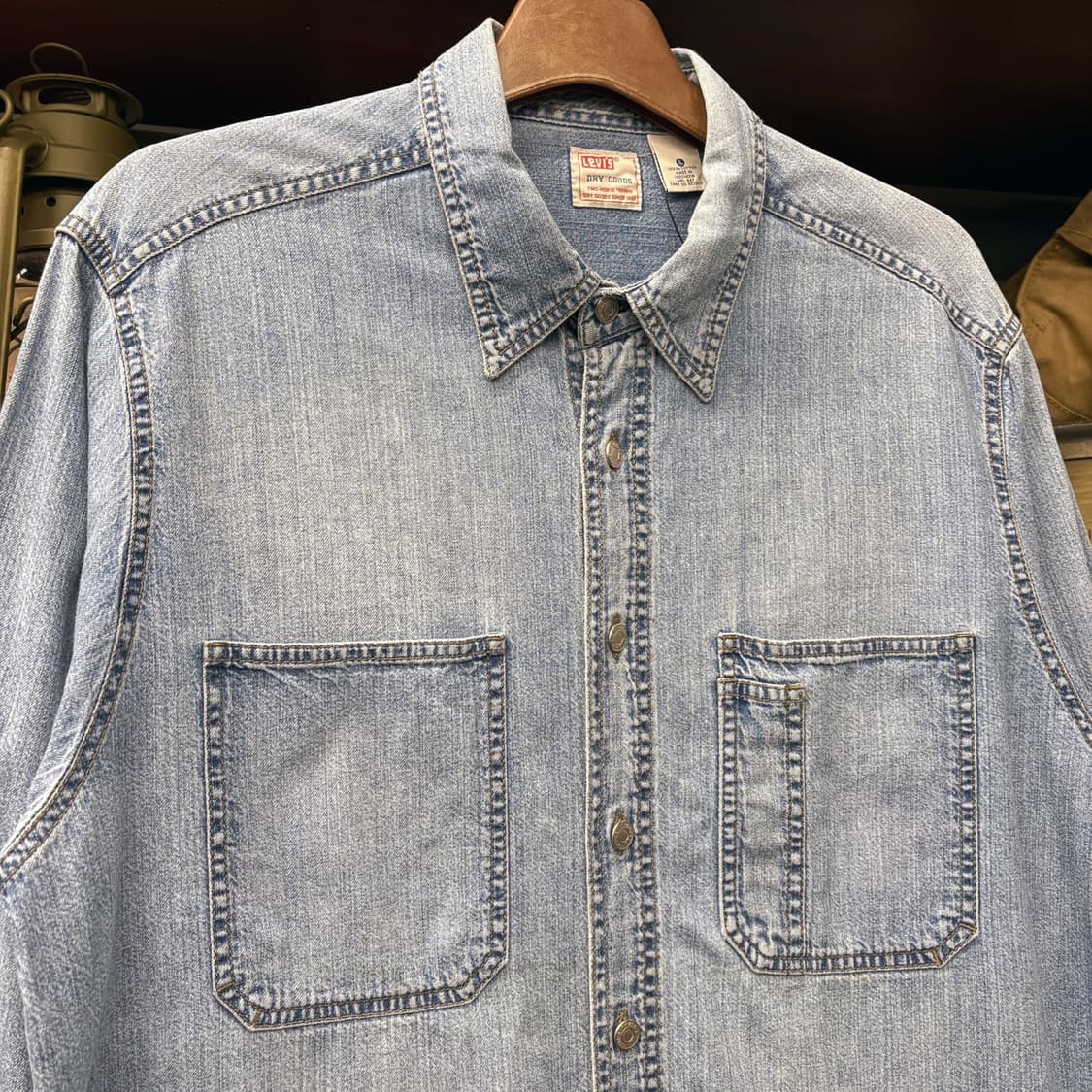 90s 리바이스 드라이굿즈 리벳버튼 워크 데님셔츠 빈티지워싱 N717 상품이미지3