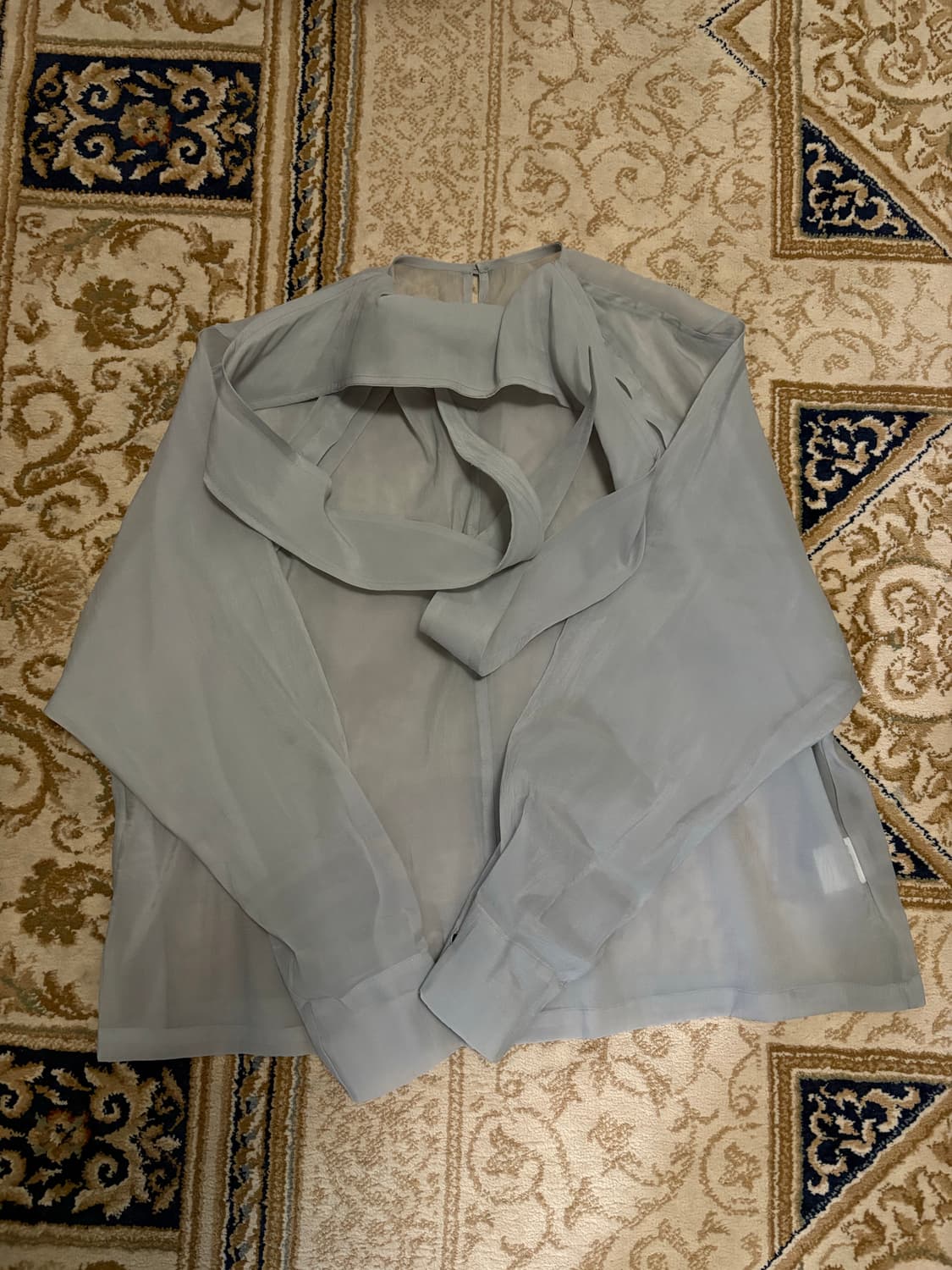 리본빛 사피아 시어 블라우스 그레이  상품이미지5