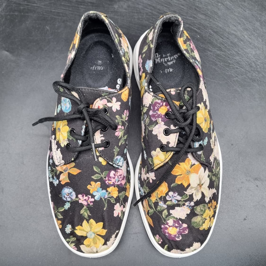 닥터마틴 플로랄 여성스니커즈39 250 상품이미지2