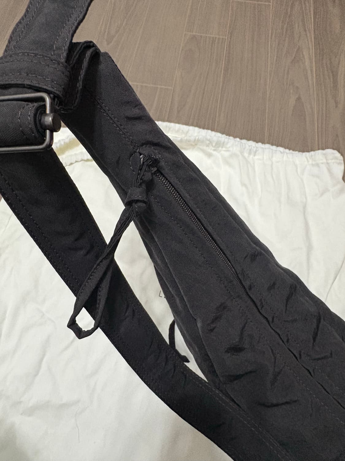 르메르 소프트 게임백 다크초콜릿 미디움 상품이미지5