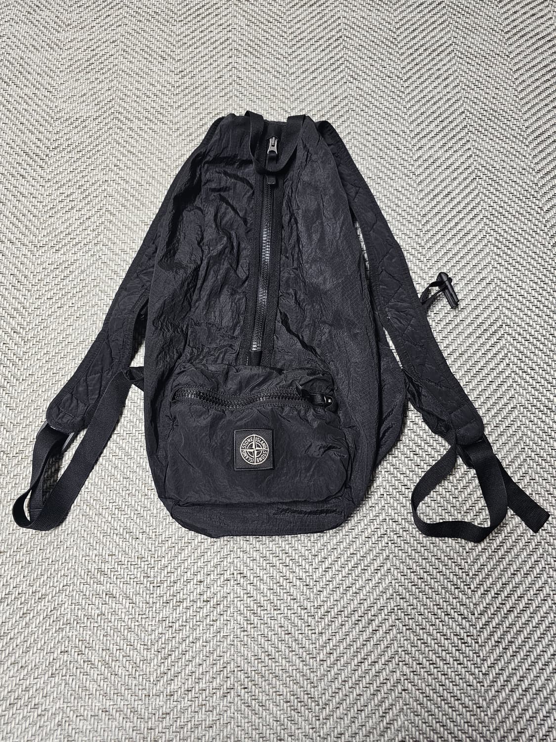 스톤아일랜드 립스탁 나일론 패커블 백팩 상품이미지2