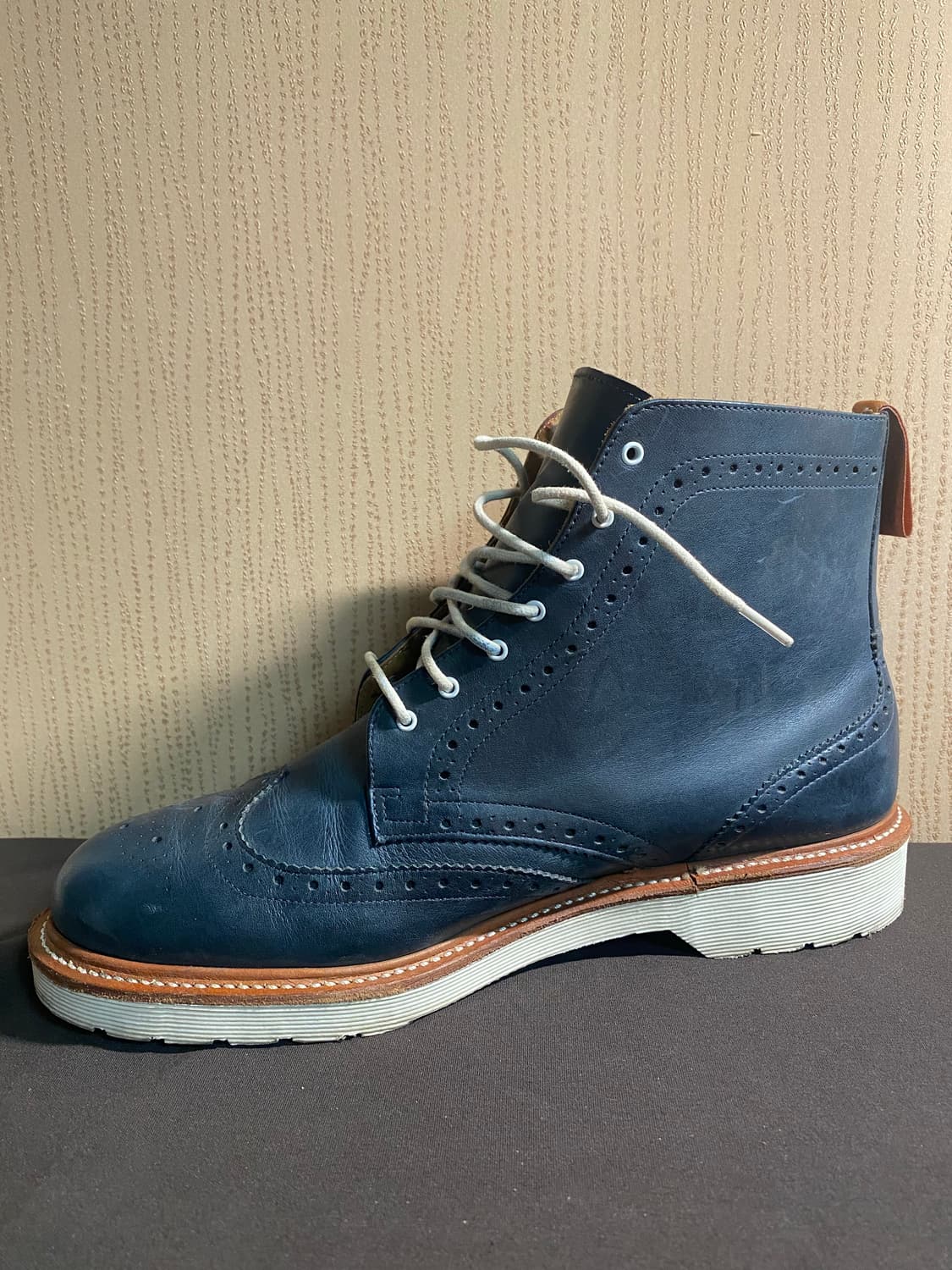 닥터마틴 밴틀리 윙팁부츠 7홀 us10 상품이미지3