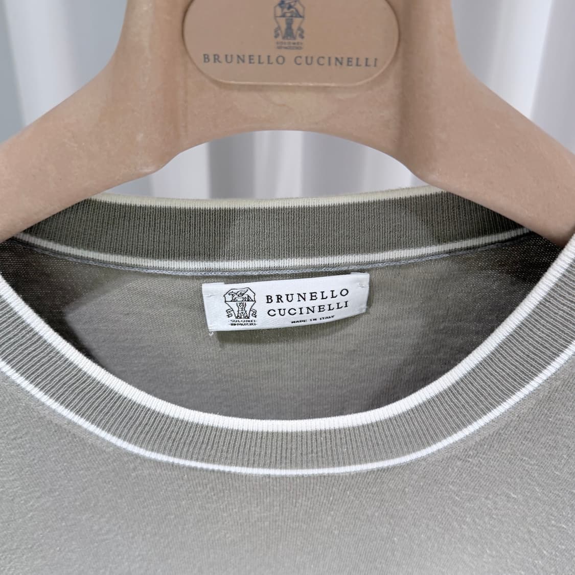 (A+/54) / 브루넬로쿠치넬리 크루넥 넥라인 반팔 올리브 그린 상품이미지4
