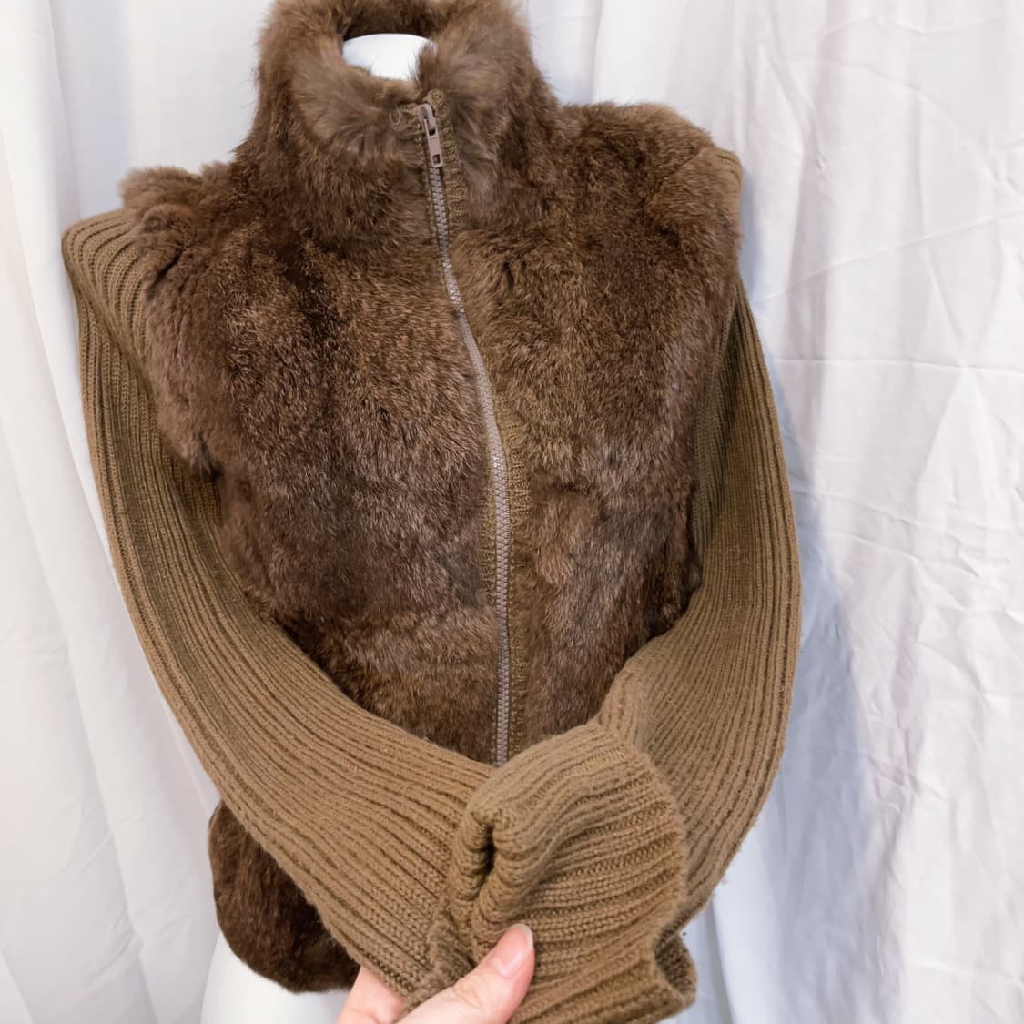 세실맥비 y2k 래빗퍼트리밍 니트 집업 상품이미지3