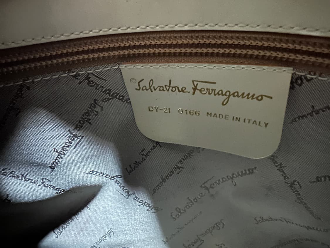 페레가모 토드백 화이트 상품이미지6