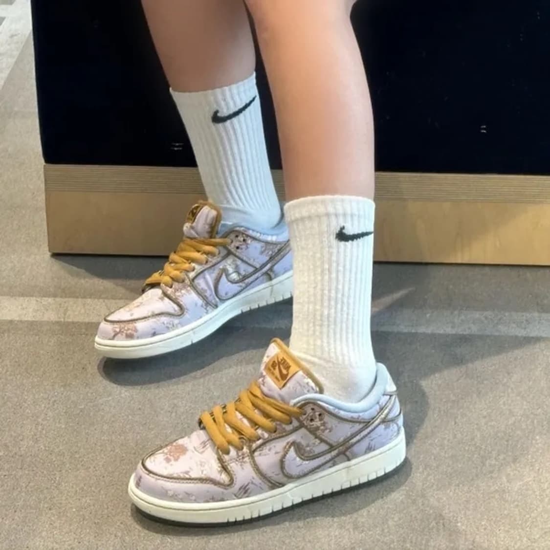 나이키 SB 프리미엄 덩크 파스토랄 프린트 스니커즈 255mm 실착 2회 상품이미지2