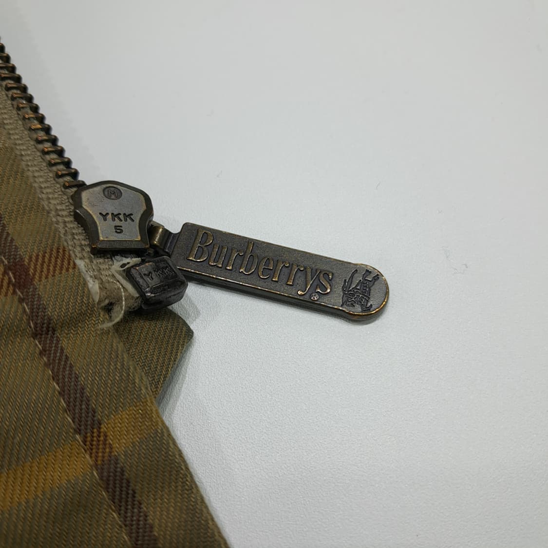 CN900W M 버버리 샘플태그 체크 필드 코트 상품이미지5