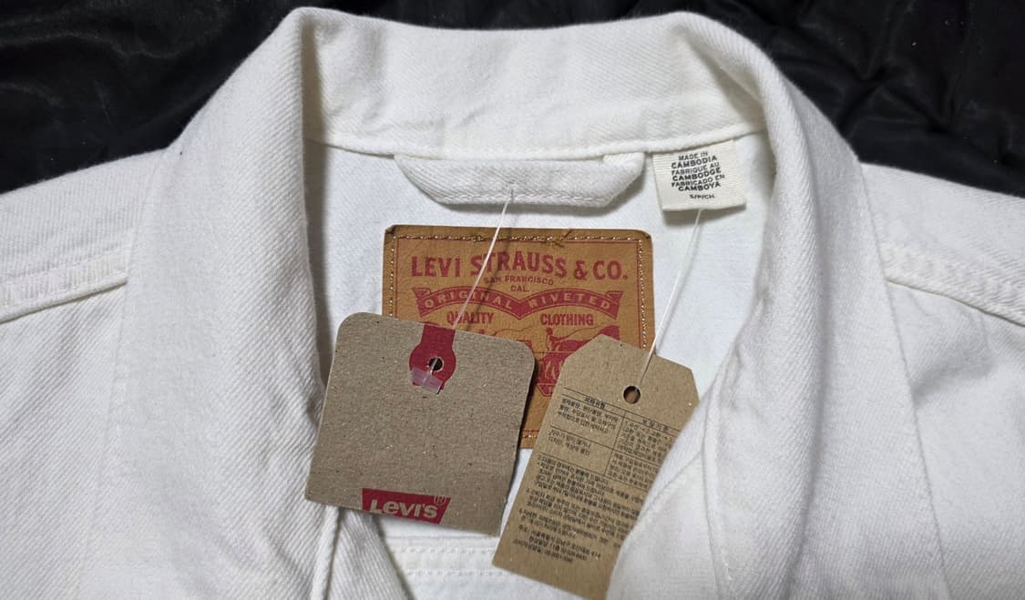 [S급] 리바이스 화이트 데님 자켓 (S사이즈) - 미사용 새상품 상품이미지6